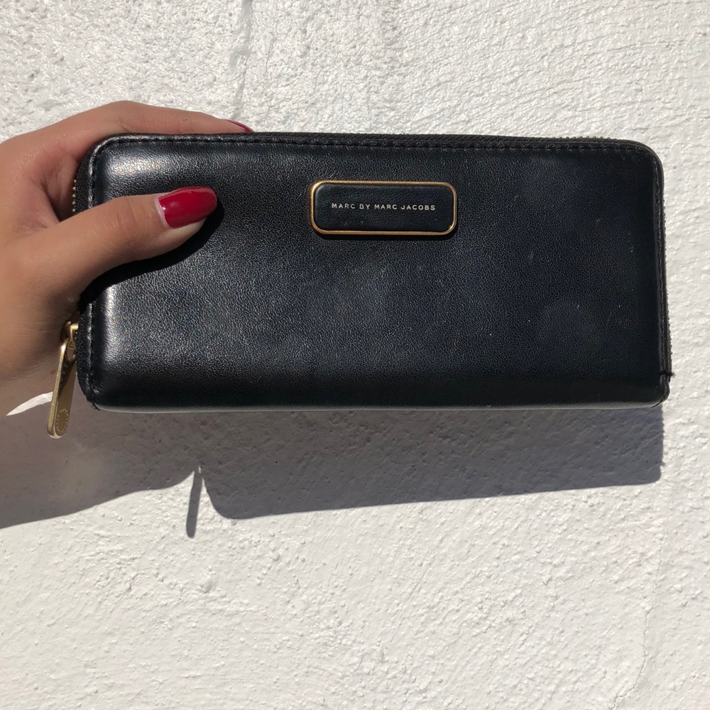 Marc Jacobs Leather Zip Up Wallet Purse 👜